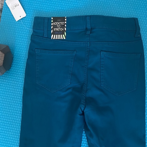 Rue 21 stretch pants size 7/8 teal - Picture 4 of 6